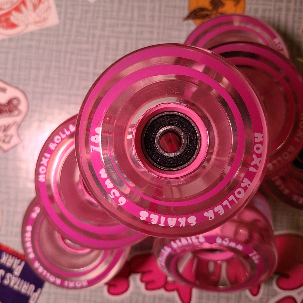 BRAND NEW Moxi Lolly Gummy Wheels With Bearings